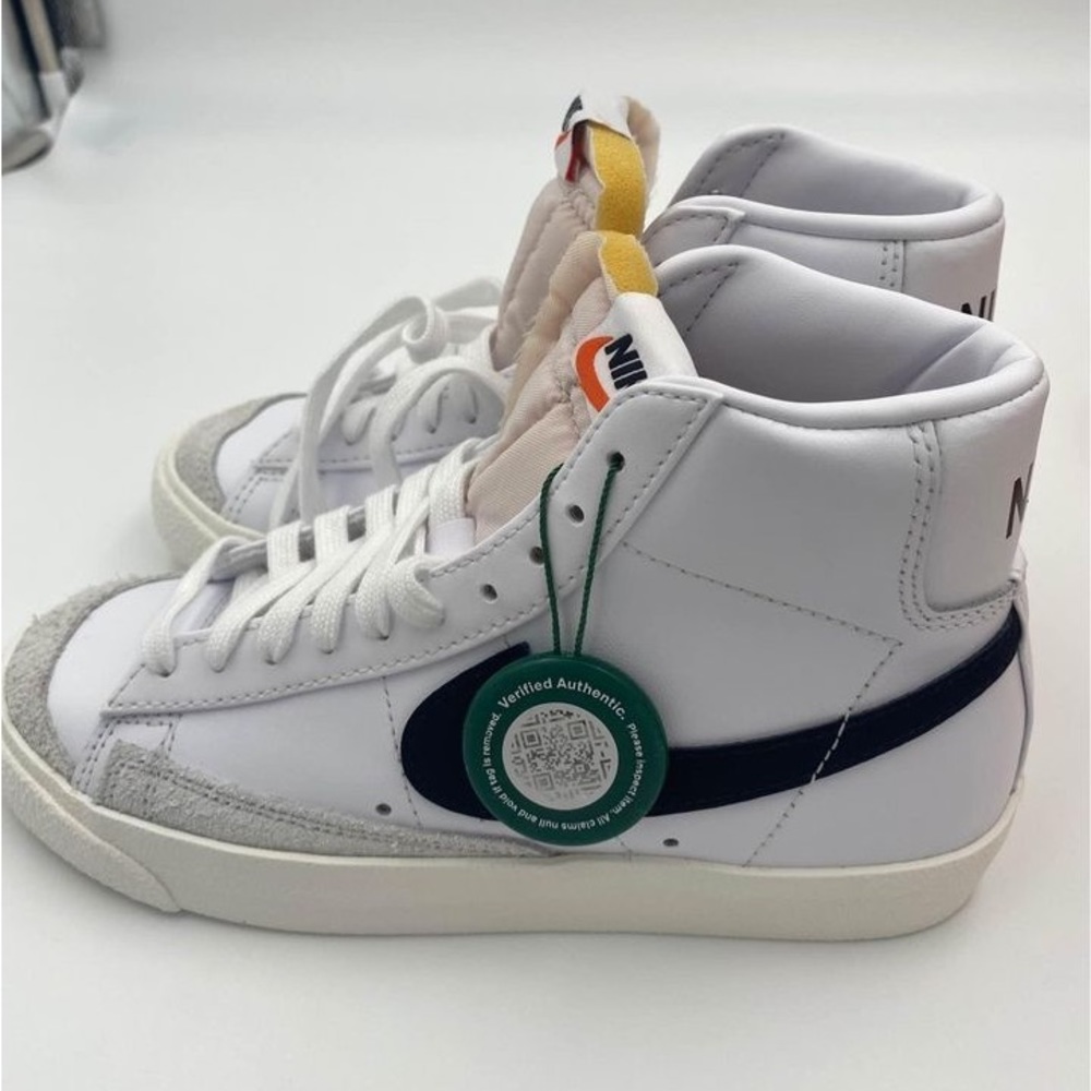 Women’s Nike Blazer Mid 77 Size 5